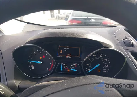 2017 Ford Escape S z USA, uszkodzony, nr VIN 1FMCU0F75HUD24633